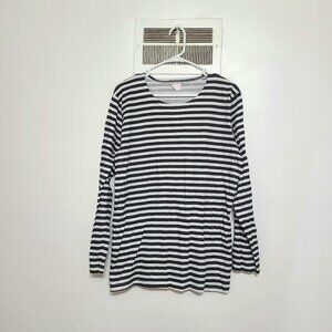 Black‑And‑White Striped Men’s Long‑Sleeve Shirt